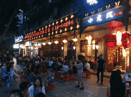 某大型火鍋連鎖